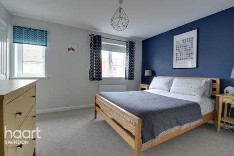 6 Course Meadow, Purton, Swindon, SN5 4GL