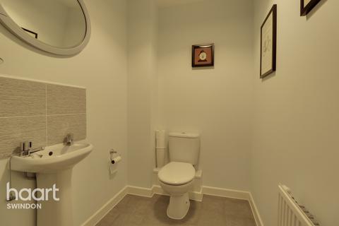 6 Course Meadow, Purton, Swindon, SN5 4GL