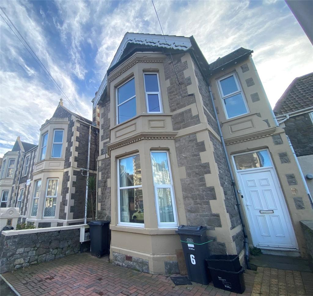 Clevedon Road, WestonsuperMare, BS23 2 bed apartment £180,000