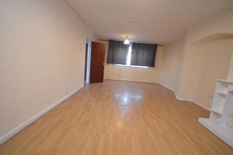 3 bedroom semi-detached house to rent, Bentry Road
