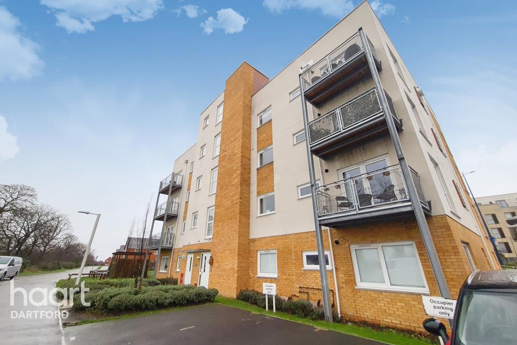 Binnie Road, Dartford 2 bed apartment £250,000