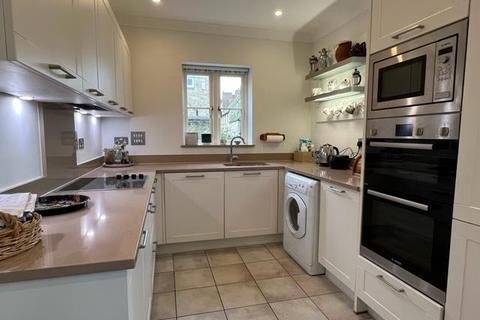 32 Ashford Close, Woodstock, OX20 1FF