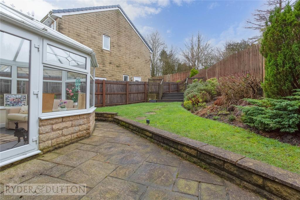 Patio & Lawn Gardens