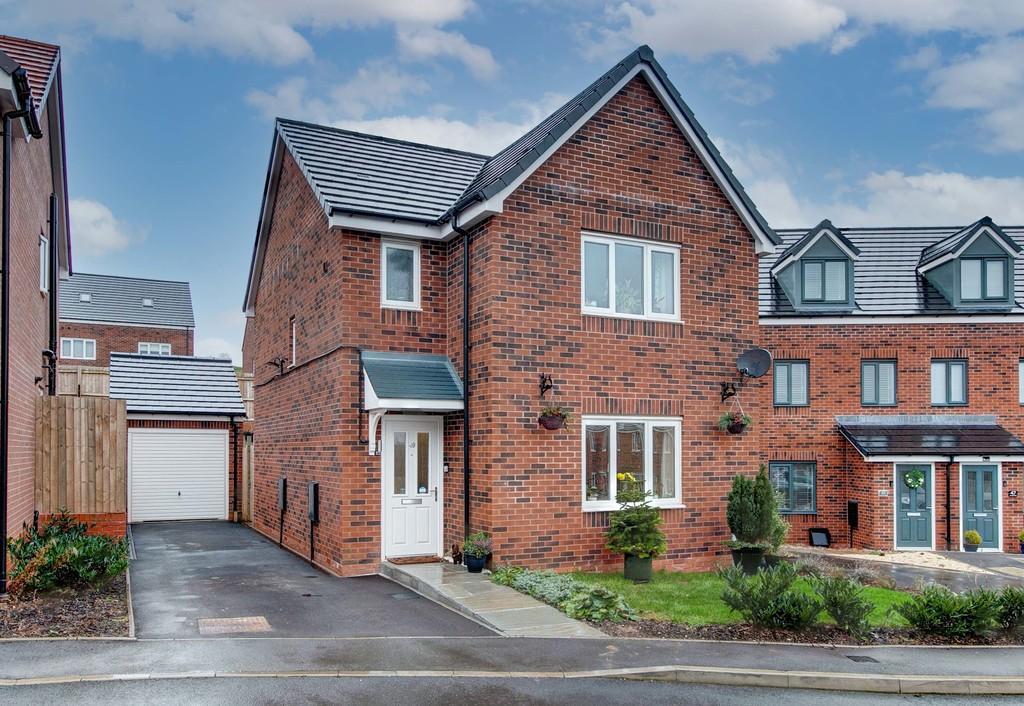 Laceby Close, Brockhill, Redditch, B97 6BZ 3 bed detached house £310,000