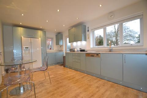 30 Goodrich Close, Muxton, Telford, TF2 8SN