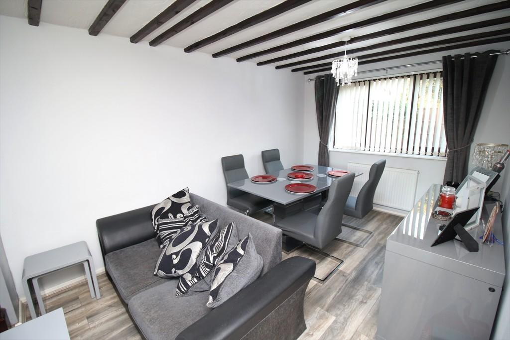 Ascot Close, Bedworth 3 bed detached house £240,000