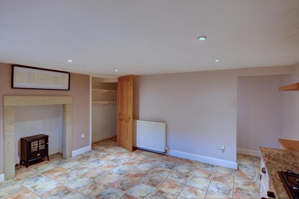 Neville Street, Skipton, BD23 2 bed terraced house £795 pcm (£183 pw)