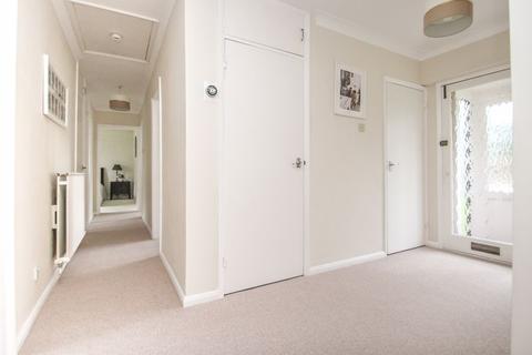 9 Trystings Close, Claygate, Esher, KT10 0TF