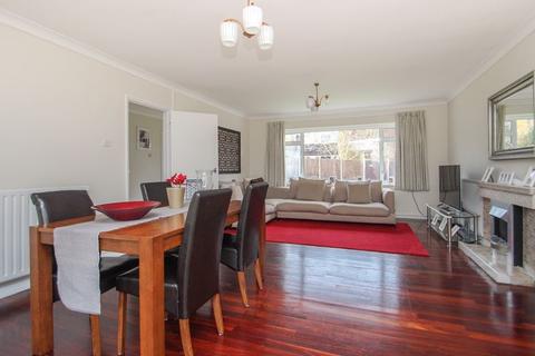 9 Trystings Close, Claygate, Esher, KT10 0TF