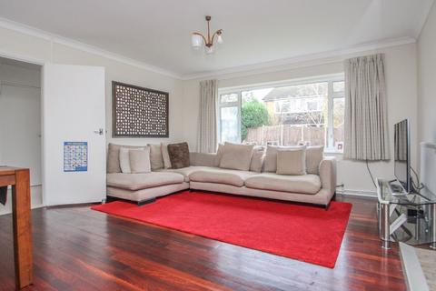 9 Trystings Close, Claygate, Esher, KT10 0TF