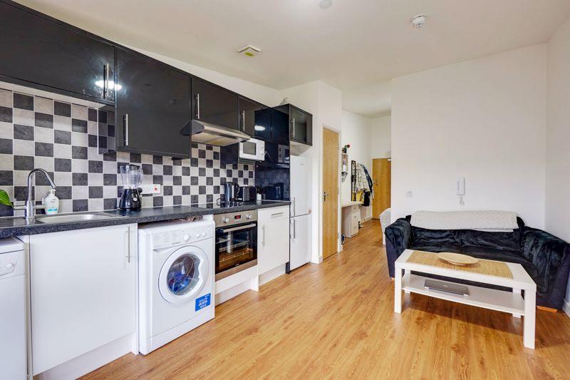 271 Sturry Road, Canterbury 1 bed apartment to rent £865 pcm (£200 pw)