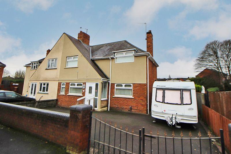Millard Road, COSELEY, WV14 9QR 3 bed semidetached house £185,000