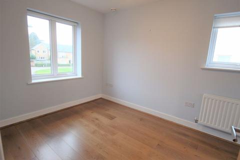 58 Parkview Way, Epsom, KT19 8FF