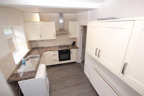 2 bedroom house to rent, Norden Road, Bamford OL11 5PN