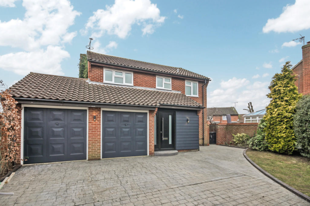 Henniker Gate, Chelmsford, CM2 4 bed detached house £550,000