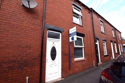 2 bedroom terraced house to rent, First Avenue, Hindley