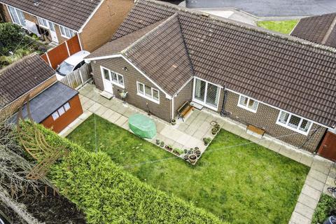 4 bedroom detached bungalow for sale - Lingwell Court, Wakefield