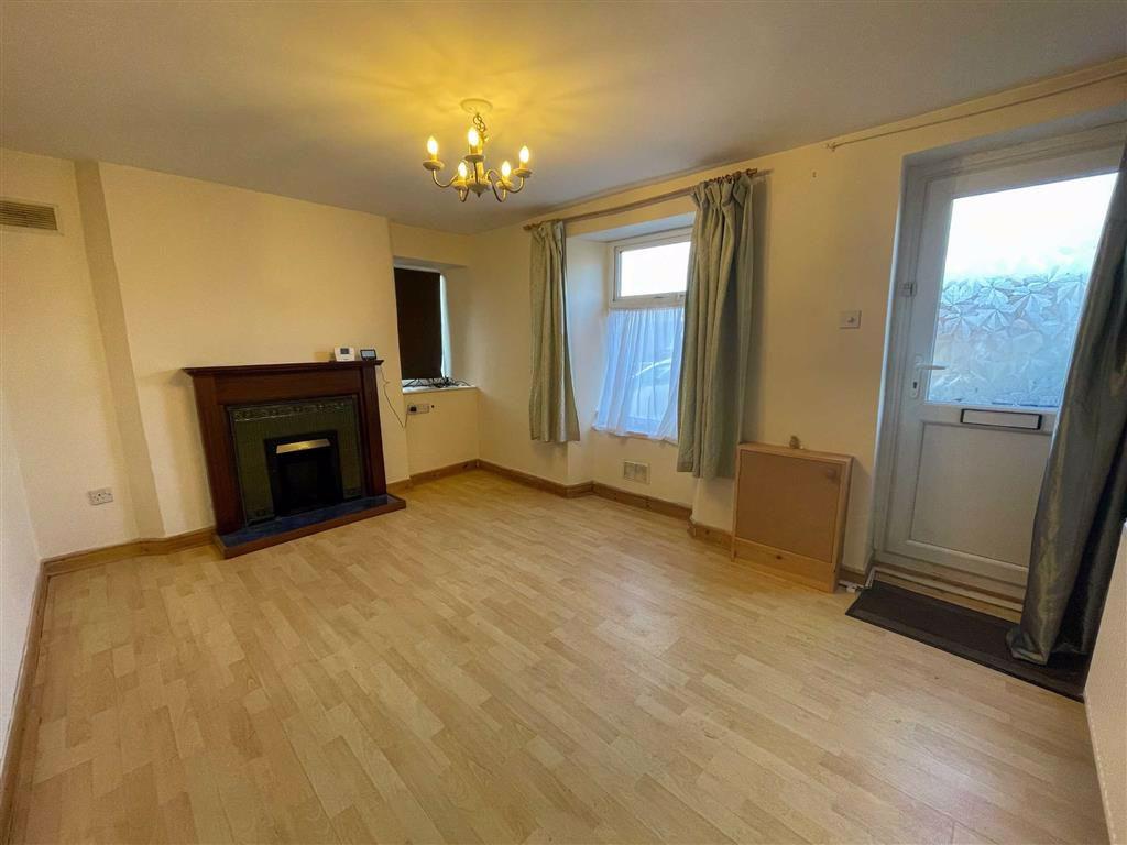 Windsor Road, Buxton 1 bed detached house £119,950