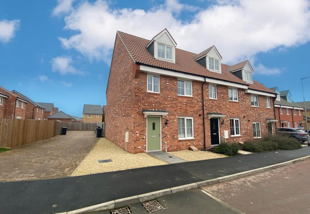 Haydock Park Drive, Bourne 3 bed townhouse for sale £235,000