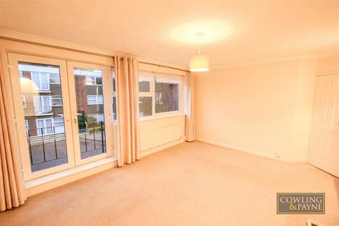 2 bedroom apartment to rent, Ardleigh Court, Shenfield