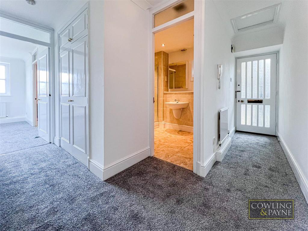 Thorndon Hall, Brentwood 1 bed apartment £290,000