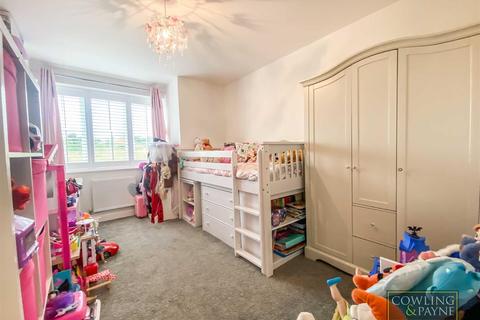 14 Bowers Close, Pitsea, Basildon, SS13 2EP