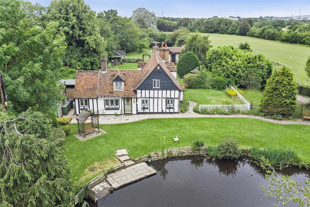 Cranfield Park Road, Wickford 4 bed cottage £1,600,000