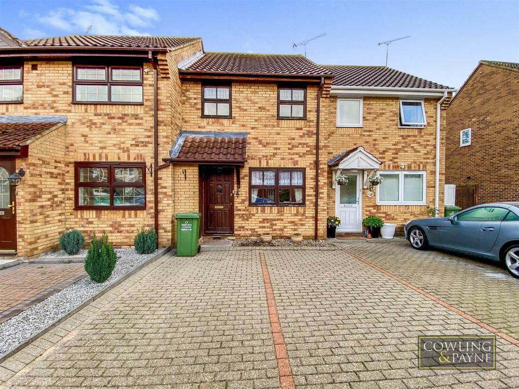 Douglas Drive, Wickford 2 bed terraced house £290,000