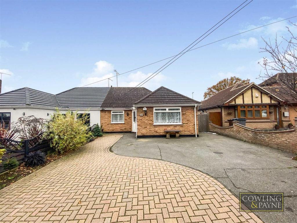 Brock Hill, Wickford 3 bed semidetached bungalow £395,000