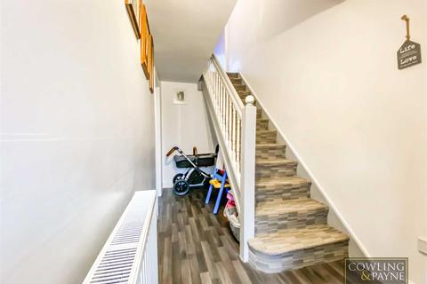 12 Brook Drive, Wickford, SS12 9EQ