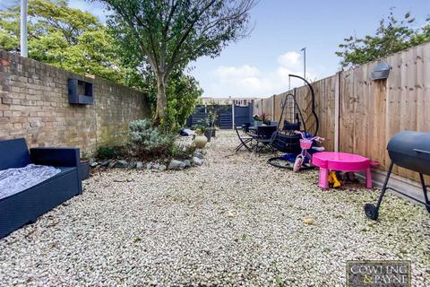 12 Brook Drive, Wickford, SS12 9EQ