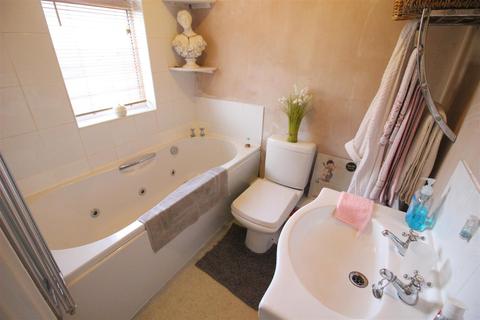 209 Longfield Road, Darlington, DL3 0HP