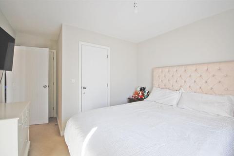 25 Hawthorn Way, Black Notley, Braintree, CM77 8FX