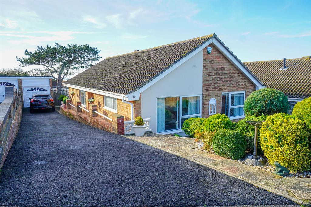 St. Dominic Close, St. LeonardsOnSea 3 bed detached bungalow £465,000
