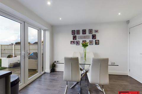 74 Lordsgate Lane, Burscough, Ormskirk, L40 7ST