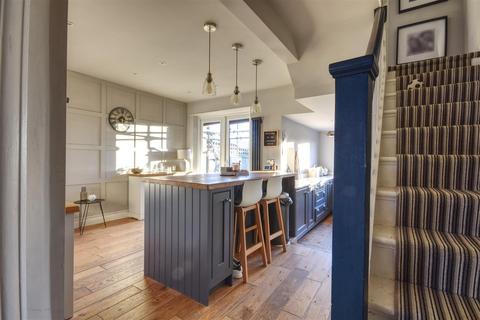 9 Cambridge Road, Bexhill-on-sea, TN40 2BU