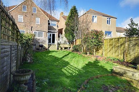 9 Cambridge Road, Bexhill-on-sea, TN40 2BU