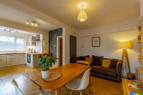 73 Beech Avenue, Beeston, Nottingham, NG9 1QD