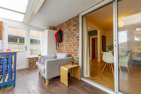 73 Beech Avenue, Beeston, Nottingham, NG9 1QD