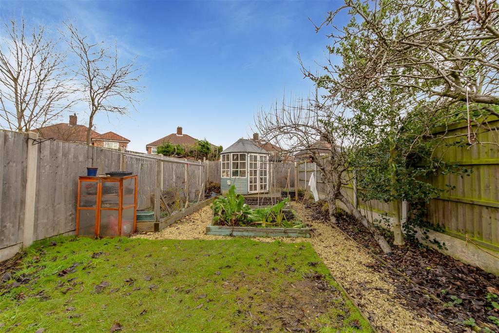 Garden (2)-HDR copy.jpg
