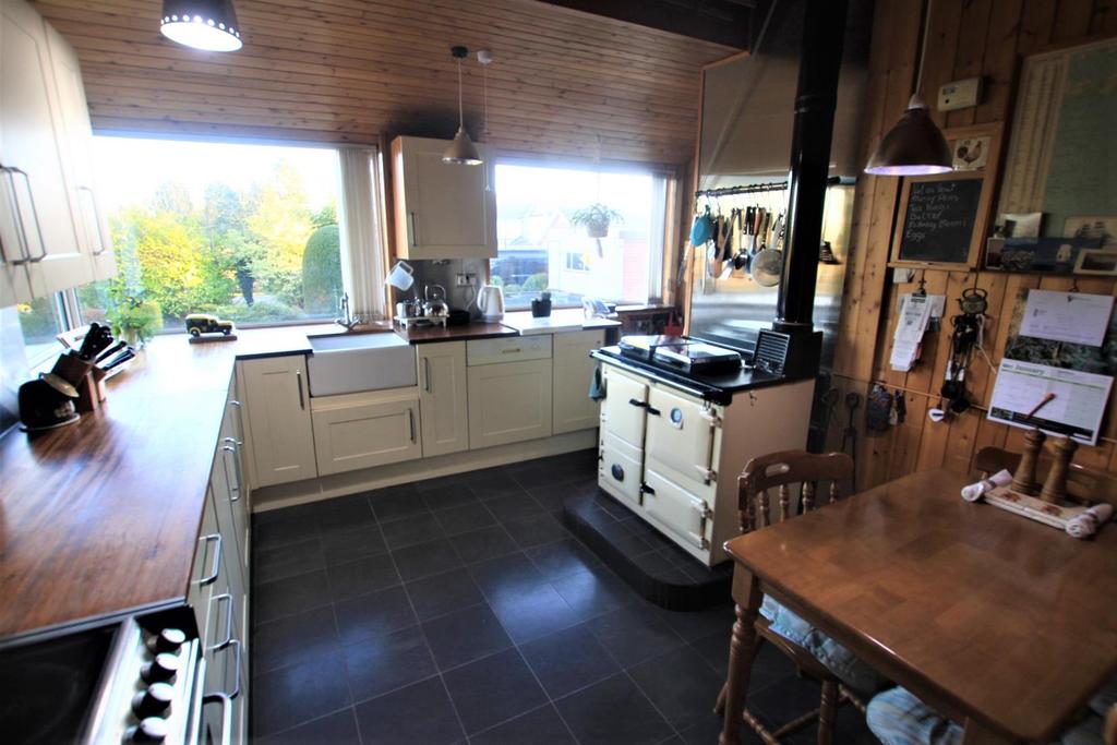 Kitchen/Breakfast Room