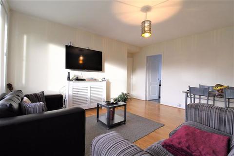3 bedroom flat for sale - Rannoch Drive, Renfrew