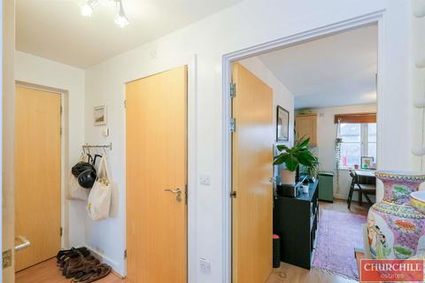 52 Riverhead Close, London, E17 5PY
