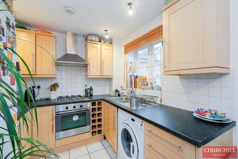 52 Riverhead Close, London, E17 5PY