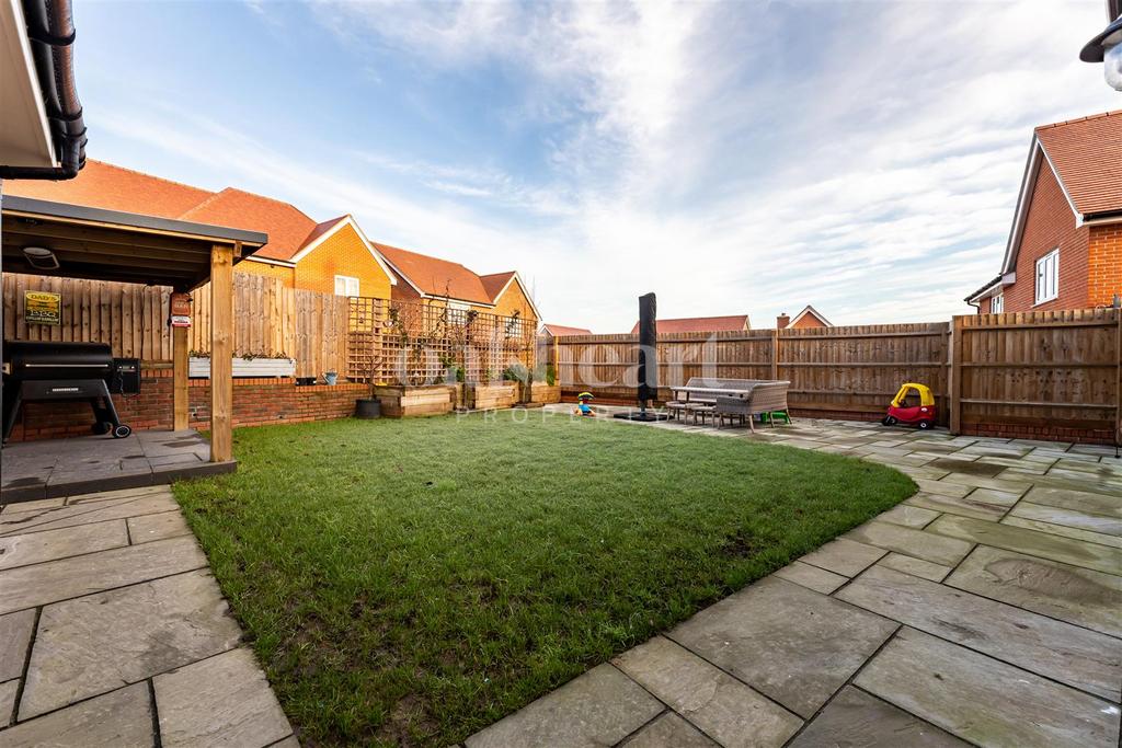 Monks Road, Earls Colne, Colchester 3 bed detached house £425,000