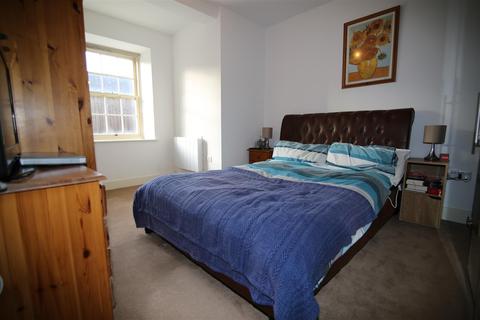 2 bedroom flat to rent - Perreyman Square, Tiverton