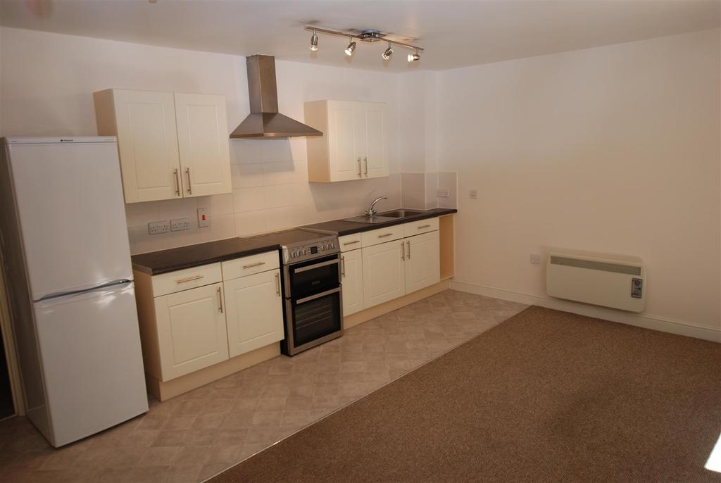 Alpha House, Cheltenham 2 bed property £780 pcm (£180 pw)
