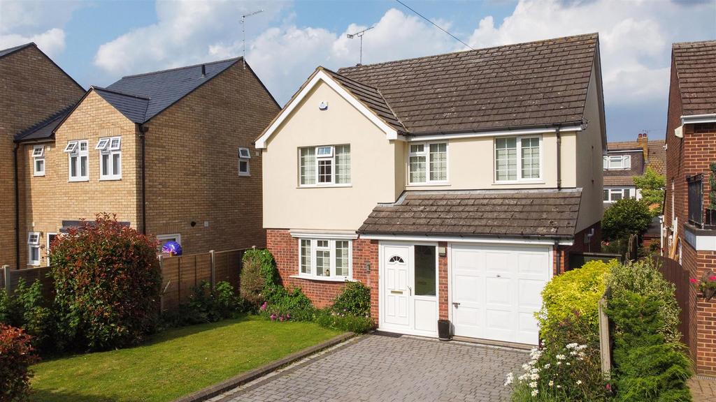 West Close, Hoddesdon 4 bed detached house