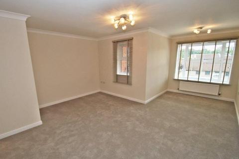 2 bedroom apartment to rent, Elmers Court, Post Office Lane, Beaconsfield, Buckinghamshire, HP9
