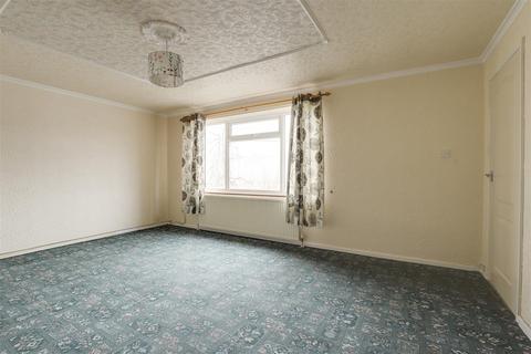 3 bedroom semi-detached house for sale - Westcliffe Avenue, Gedling, Nottinghamshire, NG4 4HQ